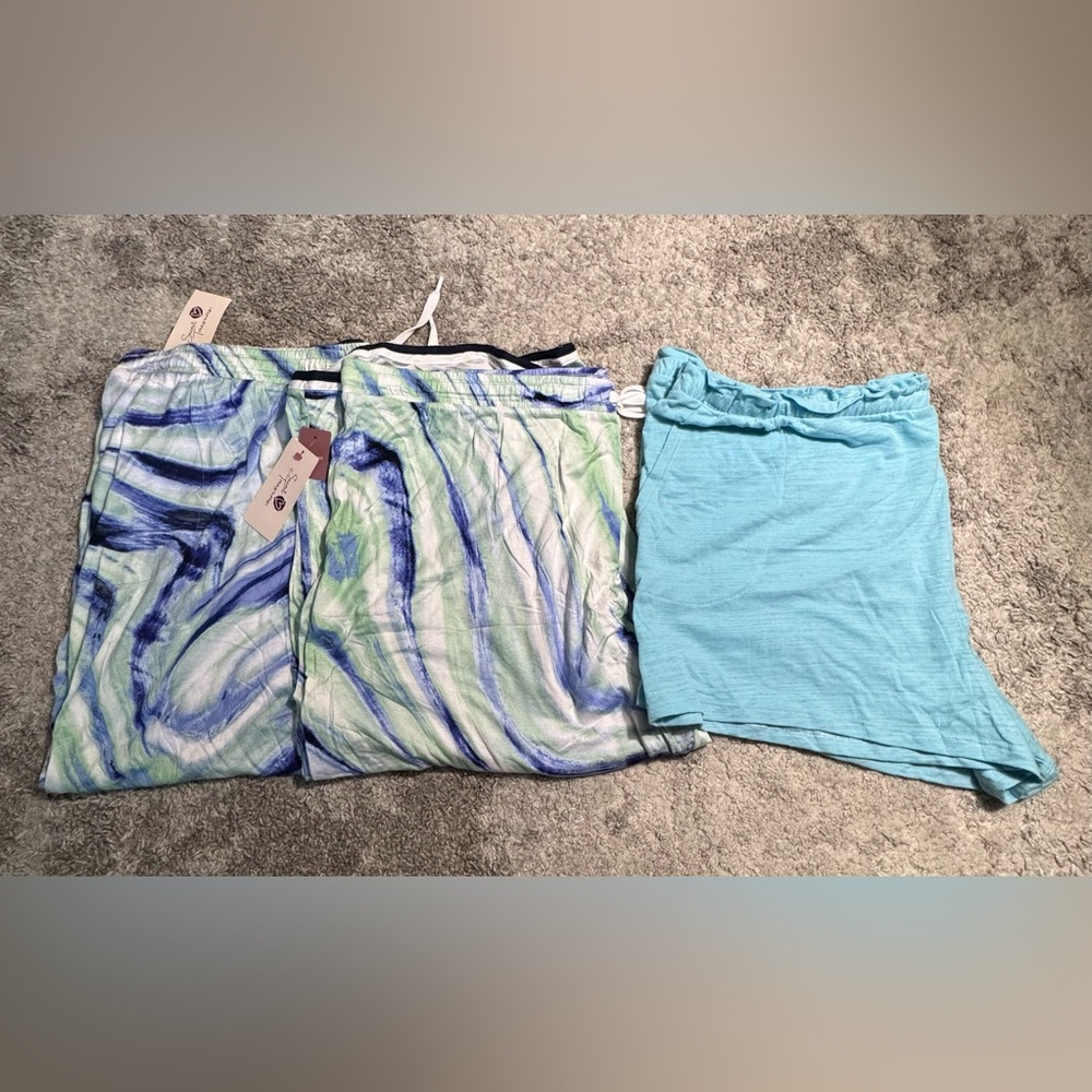 3 Secret Treasures Blue and White Mini Pencil Pajama Set